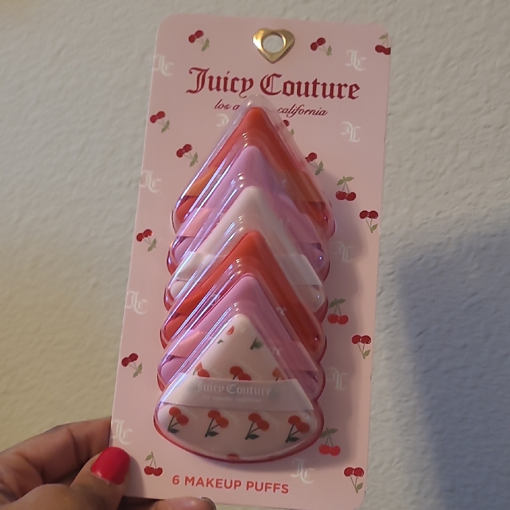 Juicy Couture Makeup Puffs Set